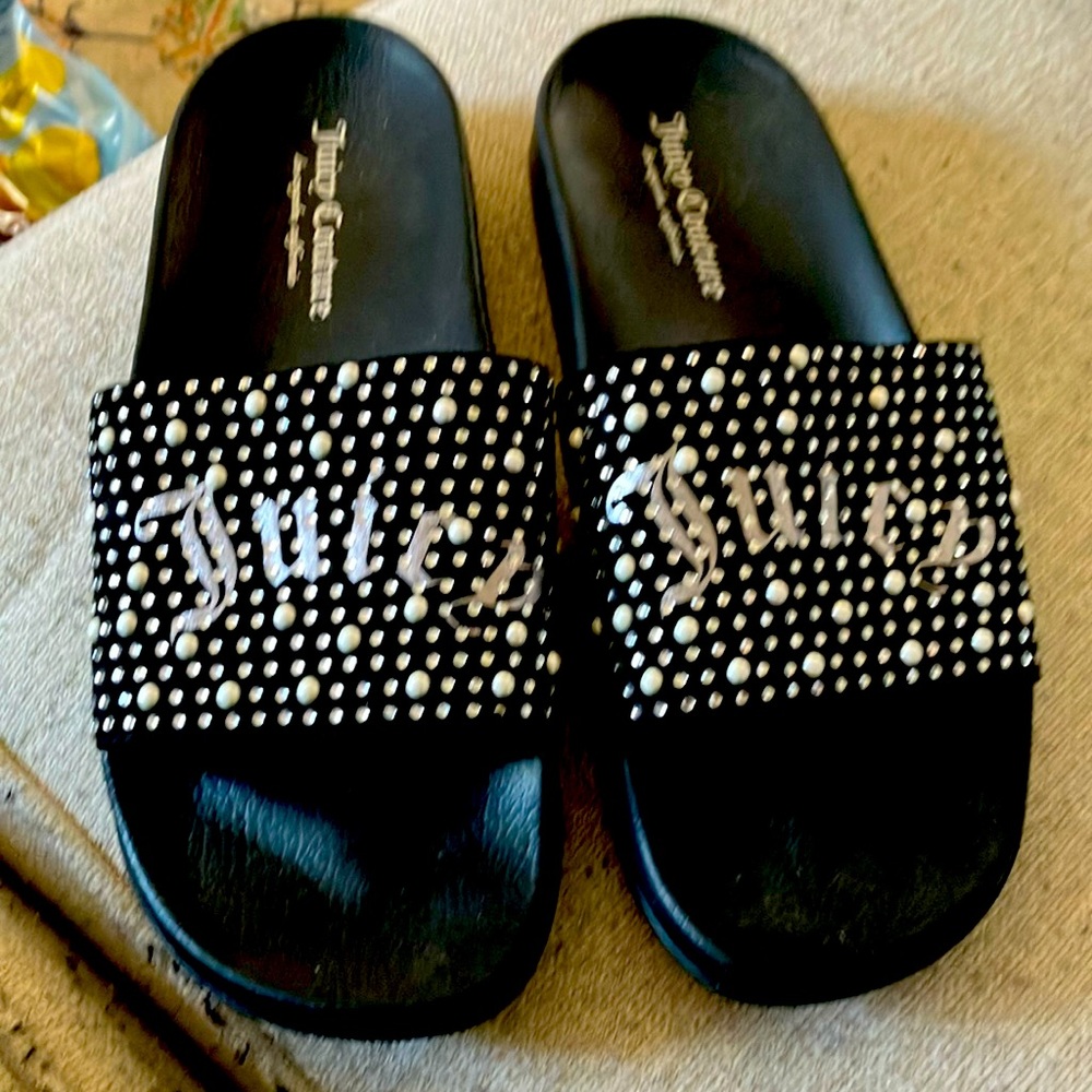 NWOT Beautiful Juicy Couture sandals